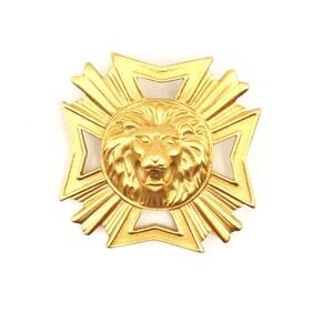 Vintage Gold Tone Roaring Lion Head Cross Pattee Heraldic Medal Pin Tie Tac
